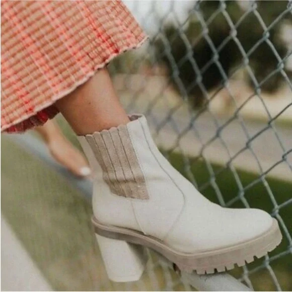 FREE People James Chelsea Boot Leather Ice platform chunky 39.5 US 9 NEW